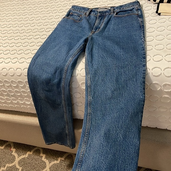 New with tags Straight Mid Rise short length Abercrombie Jeans - Picture 9 of 13